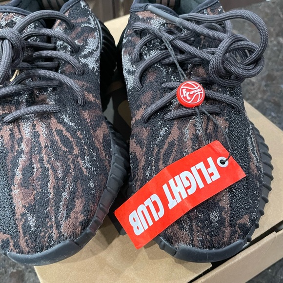 Yeezy 350 Boost V2 Moon Rock - Picture 7 of 11